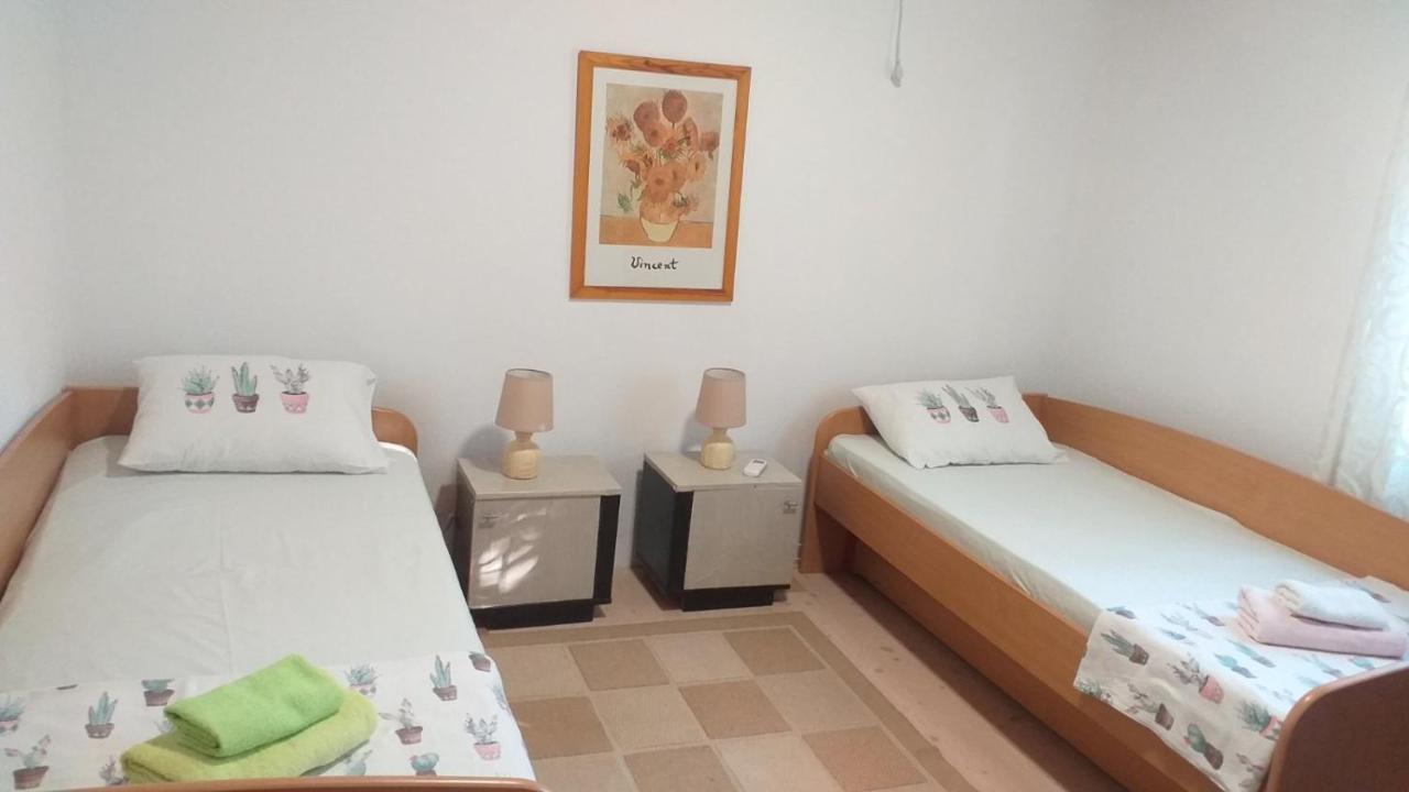 וירפזאר Apartman Vesna מראה חיצוני תמונה