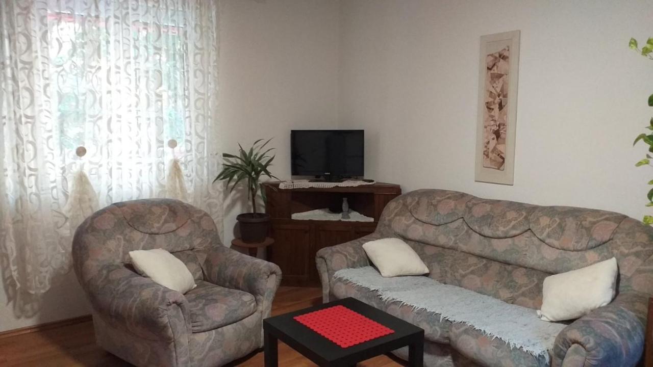 וירפזאר Apartman Vesna מראה חיצוני תמונה
